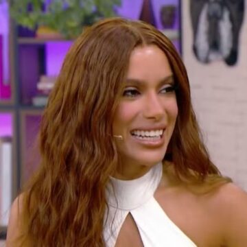 No ‘Mais Você’, Anitta explica mudanças no corpo: ‘Eu não me sentia plena’