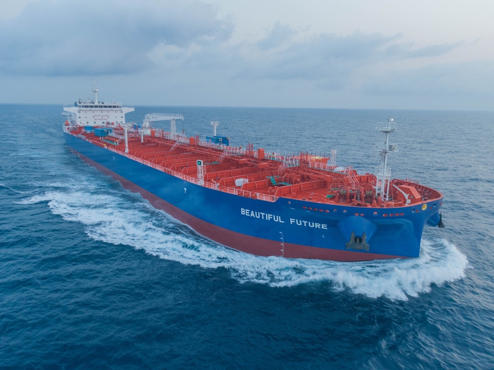 Navio com 89,5 mil m³ de nafta chega à Bahia e inicia operação no Porto de Aratu