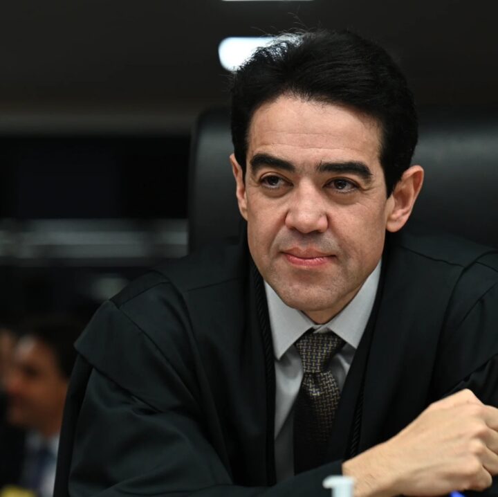 Baiano Bruno Dantas anuncia renúncia ao cargo de ministro do TCU aos 48 anos