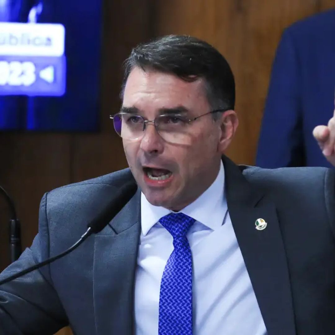 Missão pede investigação sobre filiação falsa de Flávio ao partido