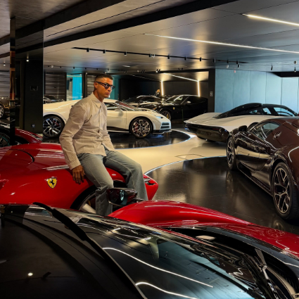 Cristiano Ronaldo abre as portas de garagem milionária: ‘Meus brinquedos’