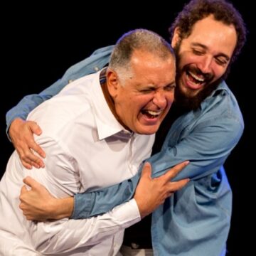 Dia dos Pais: Espetáculo “Foi Por Esse Amor” celebra laços entre pais e filhos neste domingo, no Teatro SESI Rio Vermelho