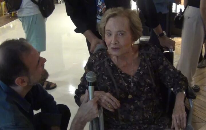 Em sua última entrevista, Glória Menezes celebrou ainda ter vitalidade aos 89 anos: “Caminho todo dia”