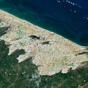 NASA publica imagem dos Lençóis Maranhenses e apelida parque de ‘deserto de água’