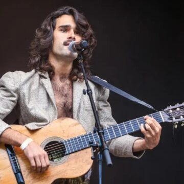 Sangue Novo anuncia Zé Ibarra como nova atração do festival