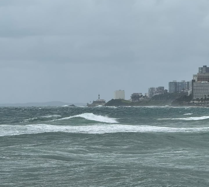Salvador registra mínima de 21,6°C e rajadas de vento acima dos 34 km/h nesta quinta (13); veja previsão