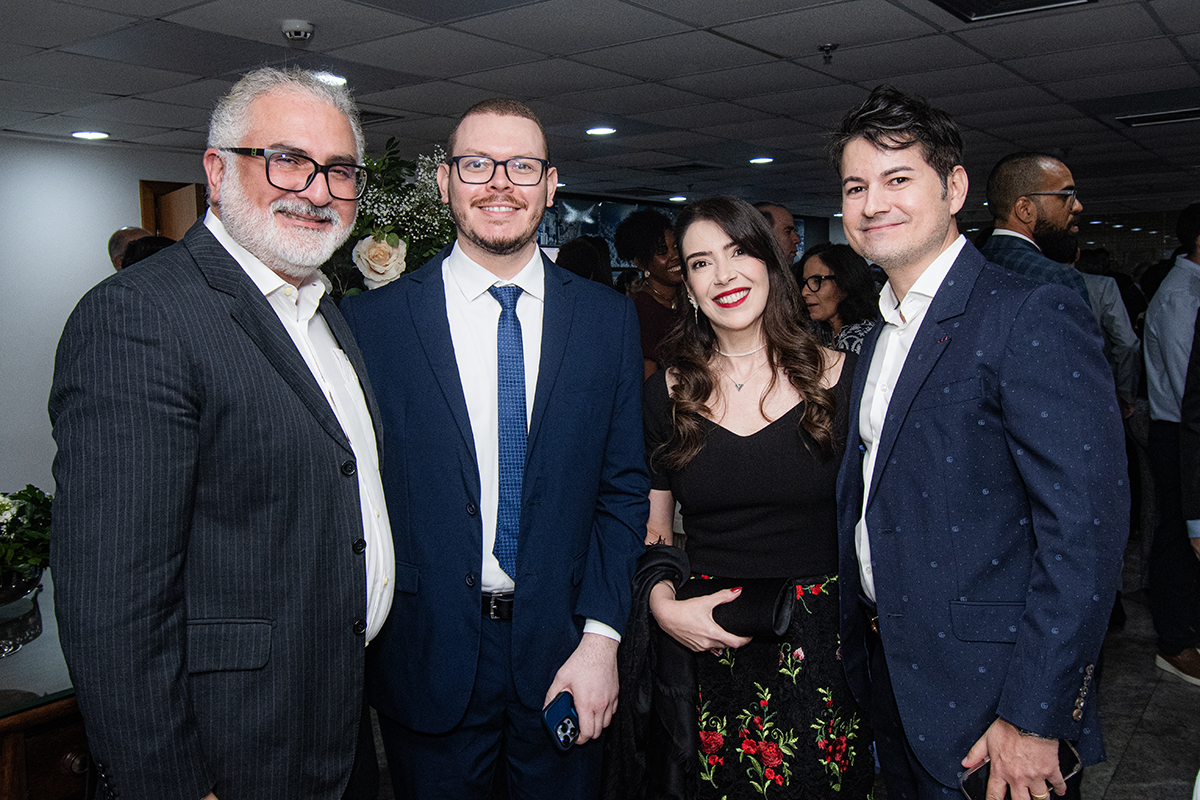 Cleber Gomes, Felipe Leite, Rafaela Delapiqzzq e Diego Tedesqui