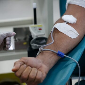 Doação de sangue: espera para quem fez tatuagem e piercing será menor