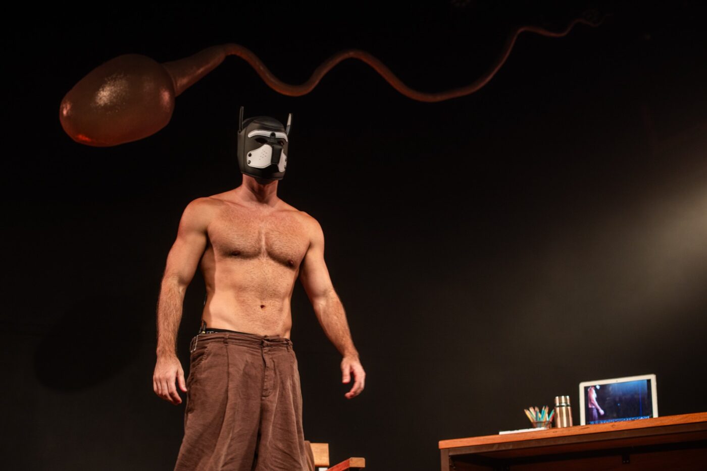 Sucesso de público, espetáculo “Hétero Sigilo” abre sessão extra para temporada em Salvador