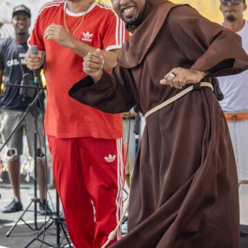 “Freijoada” Franciscana: frei viraliza com vídeo divertido e convida Salvador para ação solidária
