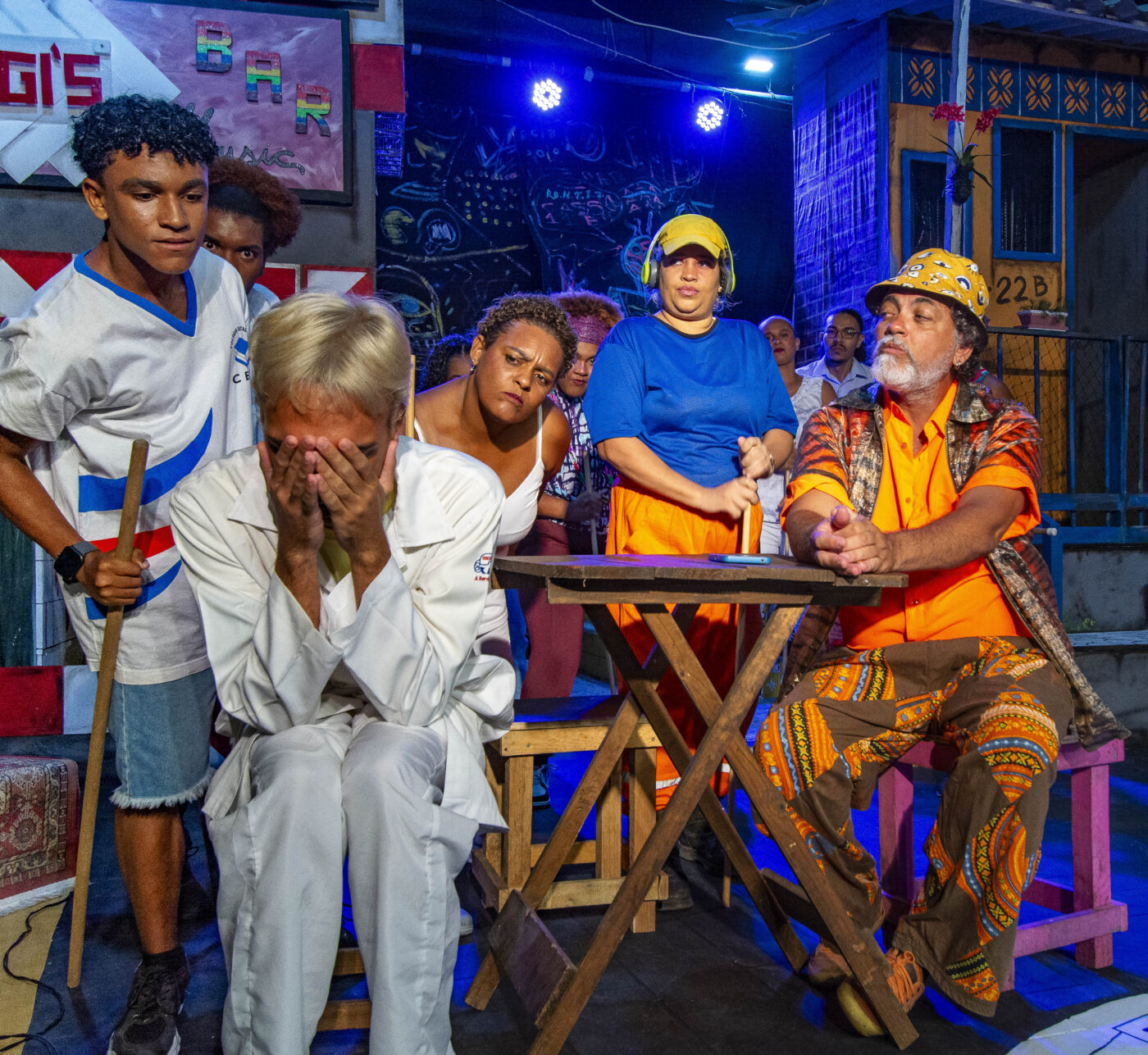 Samba Dionísio: Espetáculo discute preconceitos sociais e violência policial no Forte do Barbalho, com sessões até o fim do mês