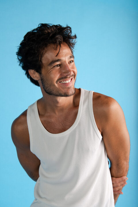 ‘A Concha Acústica é meu palco favorito da vida’, diz Tiago Iorc antes de show em Salvador