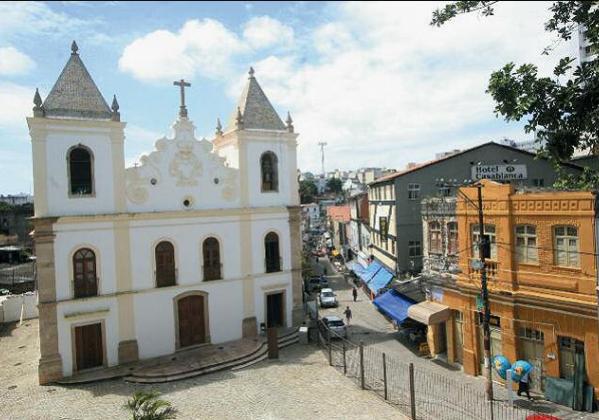 Prefeitura lança programa para recuperar prédios históricos na Barroquinha e Baixa dos Sapateiros