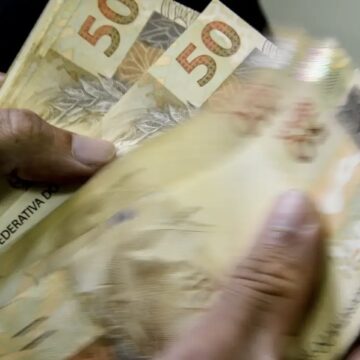 Esqueceu dinheiro no banco? Mais de 22 milhões de brasileiros ainda têm saldos a resgatar