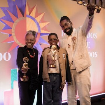 Lázaro Ramos celebra cinco prêmios de ‘Feito Pipa’ no Festival de Cinema de Gramado