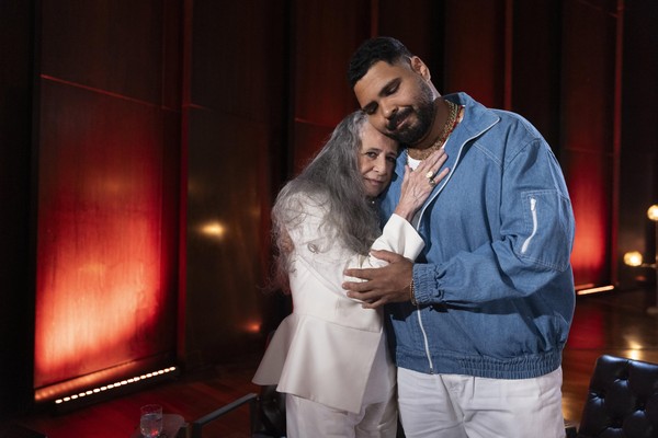 “Bethânia me formou”: Paulo Vieira revela influência da cantora em sua vida
