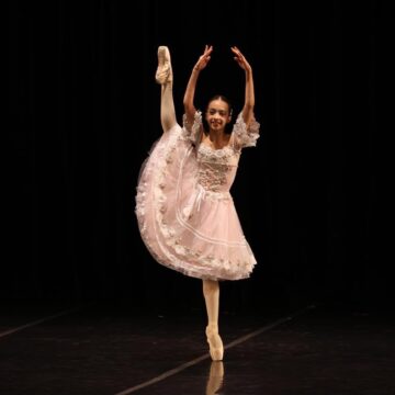 Bailarina baiana de 11 anos conquista quatro títulos e garante vaga na Escola Bolshoi
