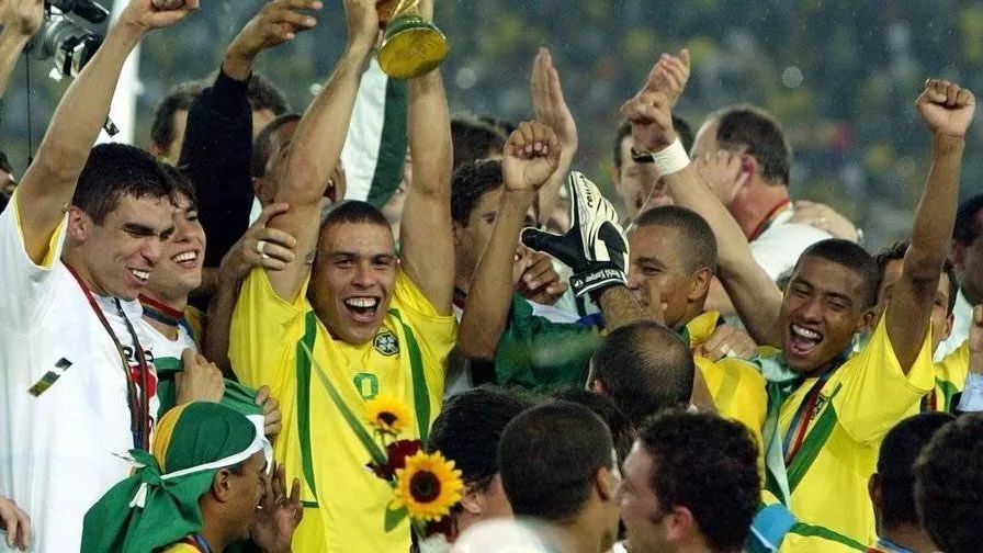 Pentacampeão mundial passa por cateterismo após sentir dores no peito