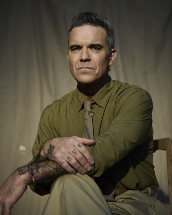 Robbie Williams volta ao Brasil após 20 anos para show único