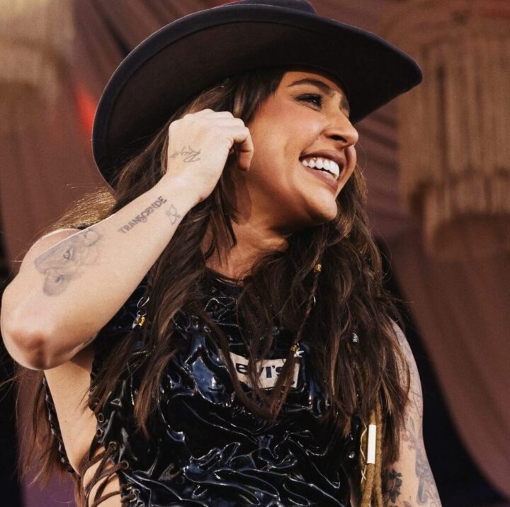 Lauana Prado anuncia retorno aos palcos após nascimento do filho Dom