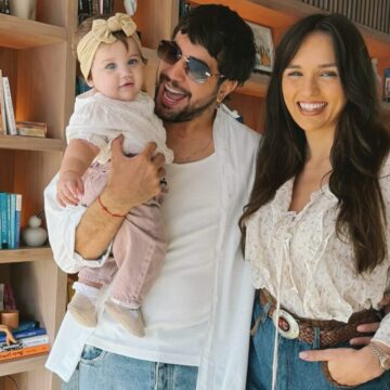 Filha de Nattan e Rafa Kalimann encanta ao falar ‘papai’ pela primeira vez