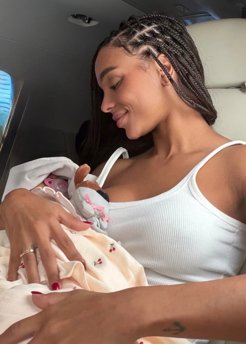 Brunna Gonçalves desabafa sobre decisão de parar de amamentar a filha Zuri: ‘Será que falhei como mãe?’