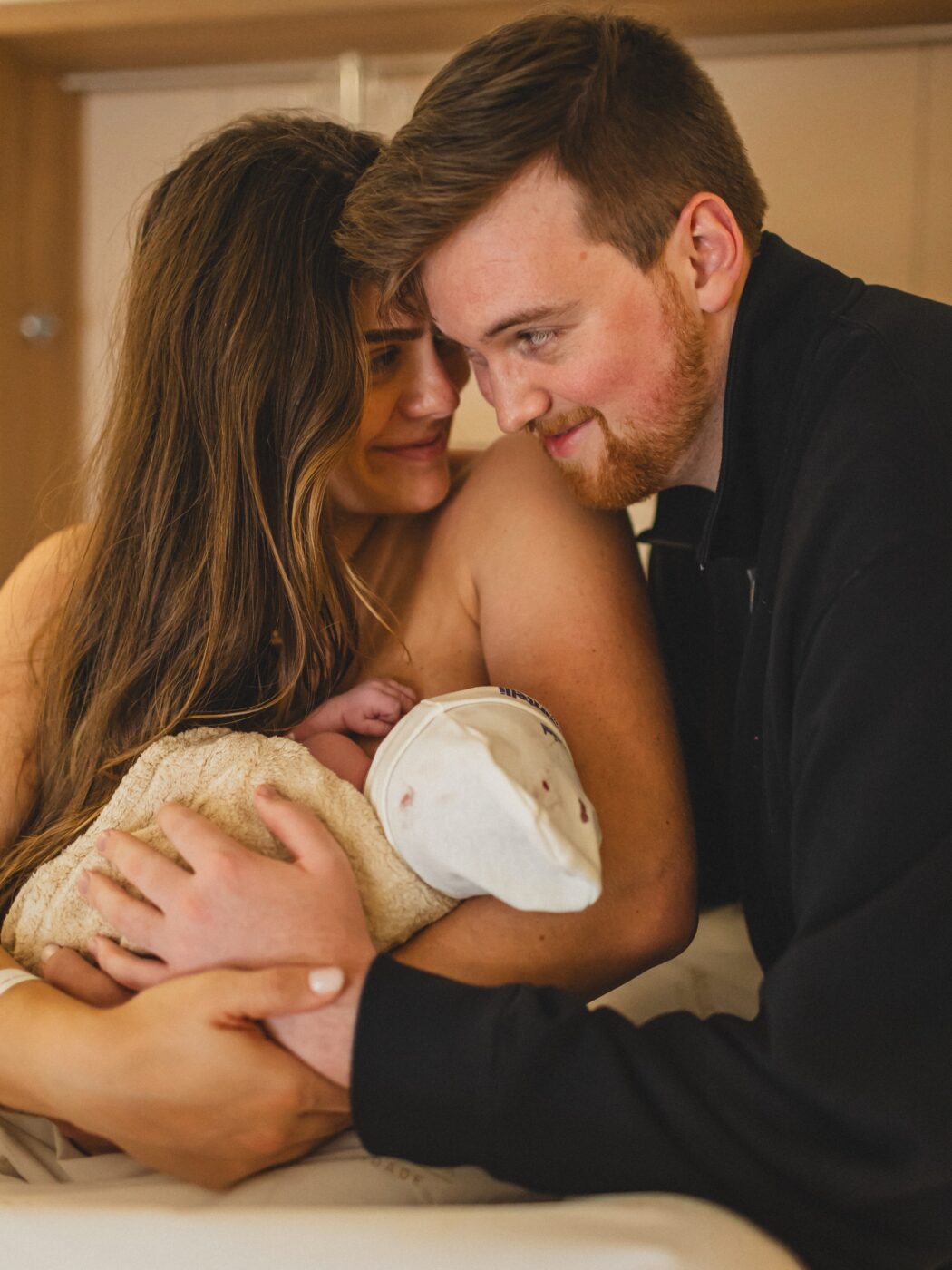 Filha de Elaine Mickely e César Filho anuncia nascimento do primeiro filho: “Indescritível”