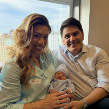 Elaine Mickely e Cesar Filho emocionam ao mostrar primeiro encontro com o neto Arthur