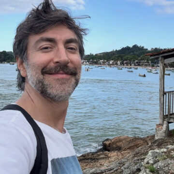 Famoso ator de ‘Minha Mãe É Uma Peça’ compartilha registros em Itacaré; veja