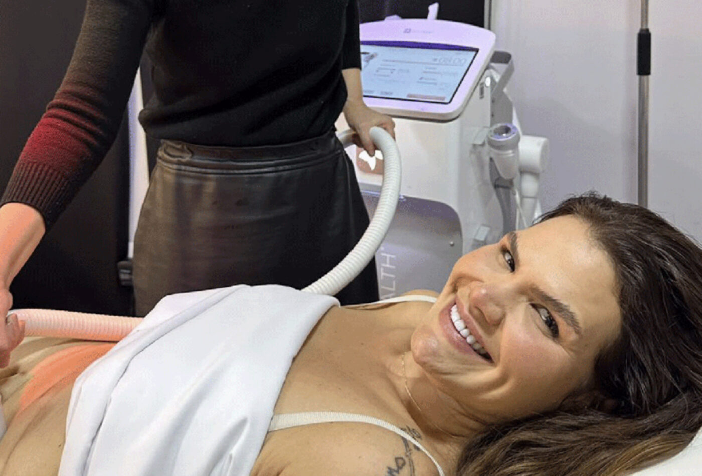 Thais Carla aposta em técnica queridinha das famosas após perder mais de 100 kg