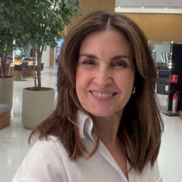 Aos 63 anos, Fátima Bernardes surpreende ao passar por transformação no visual