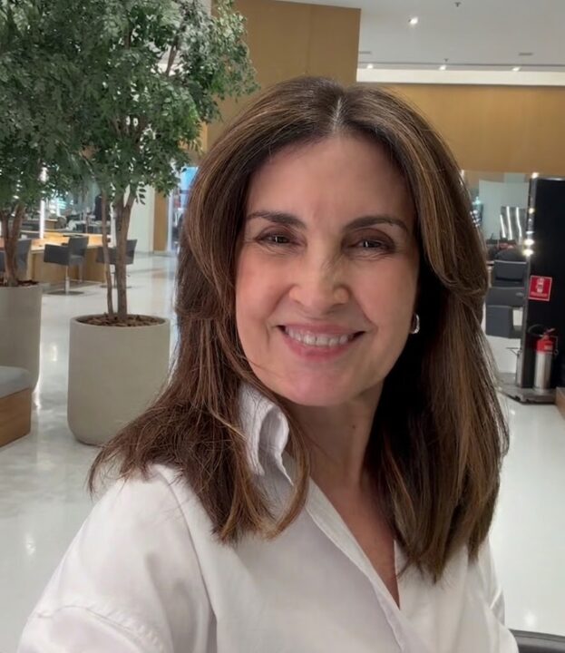 Aos 63 anos, Fátima Bernardes surpreende ao passar por transformação no visual