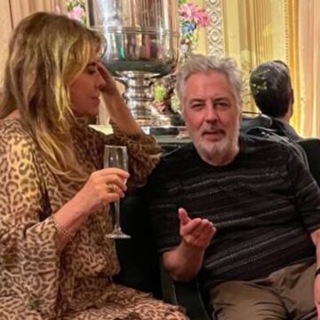 Roberto de Carvalho publica fotos ao lado de ex-namorada e recebe apoio de famosos