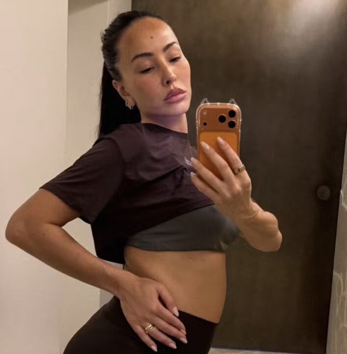 Grávida de cinco meses, Sabrina Sato mostra barrigão após treino; veja