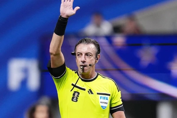 Árbitro envolvido em polêmica com Trump na Copa do Mundo vai apitar próximo Ba-Vi