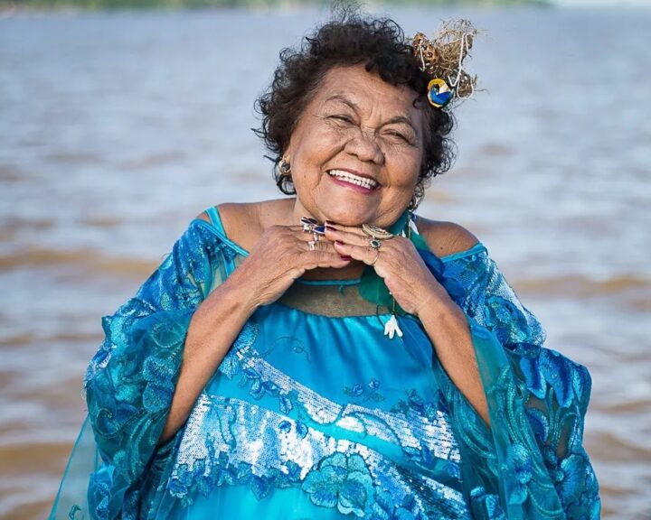 Aos 87 anos, Dona Onete internada com quadro de infecção