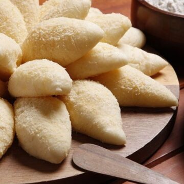 Pão de queijo x pão delícia: na Bahia, o clássico mineiro ganha um concorrente de peso