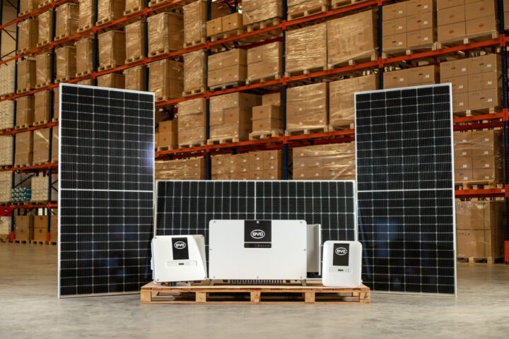 BYD passa a vender kits de energia solar em todas as 233 concessionárias do Brasil; veja valor