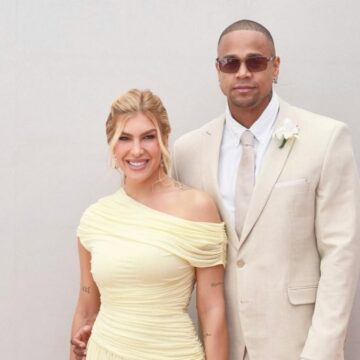 Leo Santana e Lore Improta apostam em look ousado para casamento em Salvador; veja fotos
