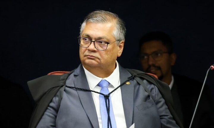 Flávio Dino participa de aula pública na UFBA nesta quinta (28)