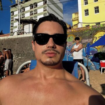 Aos 34 anos, namorado galã de Anitta tem bairro tradicional de Salvador como refúgio emocional