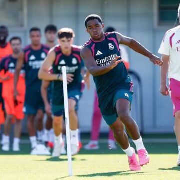 Mourinho explica lesão de Endrick e garante espaço do brasileiro no Real: ‘Gosto muito’