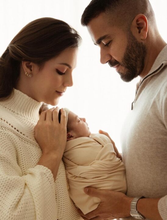 Neta de Bell, Maria Luísa encanta web em fotos ao lado dos pais Pati Guerra e Rafa Marques