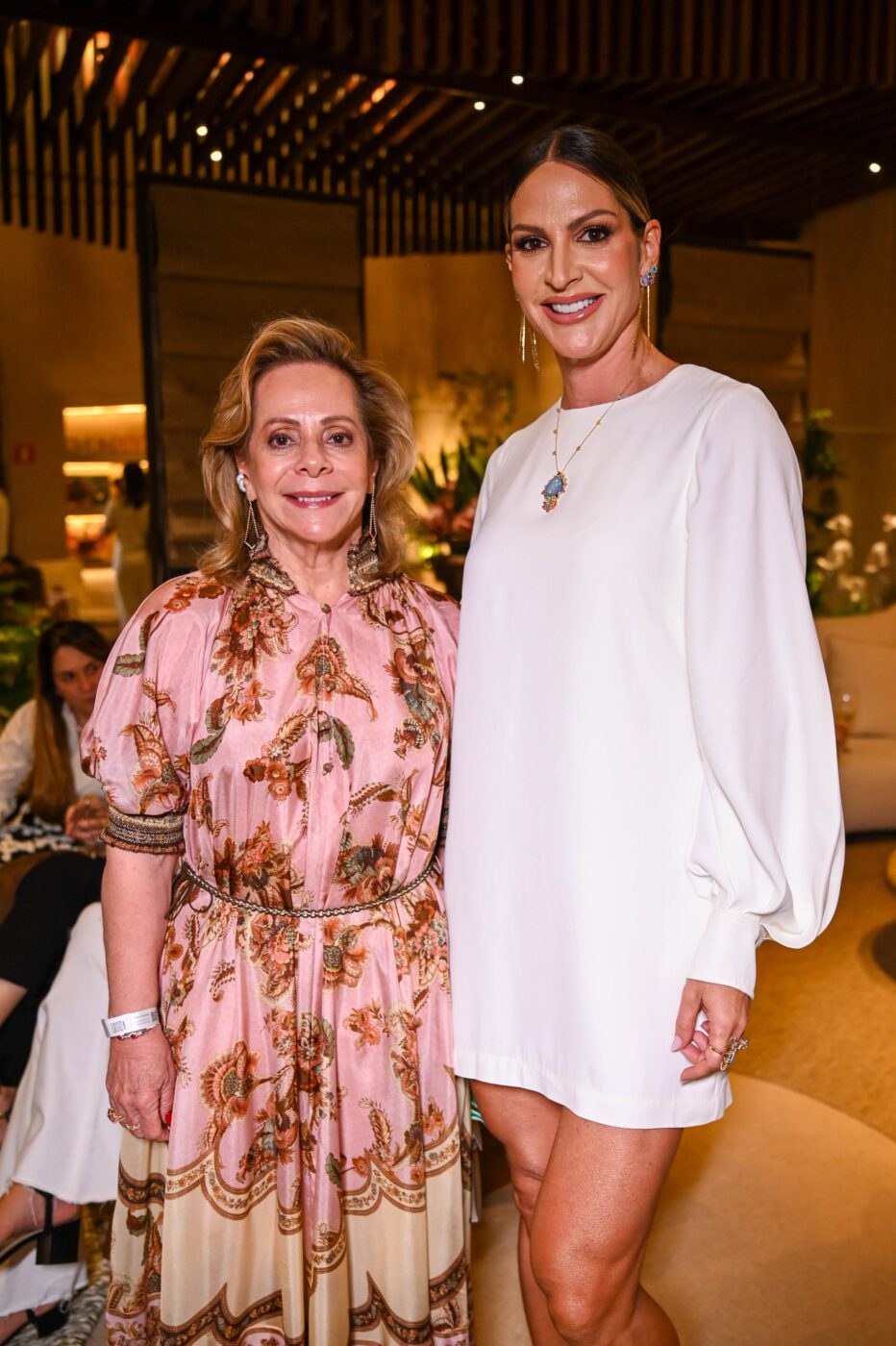 Eliane Mendonça e Carol Brasileiro
