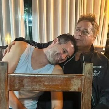 Com seis filhos, Leonardo viaja com apenas um após reclamar da postura dos outros