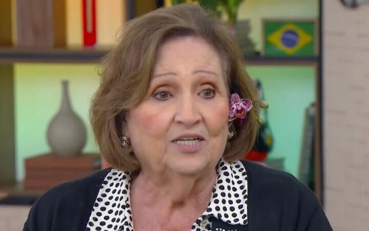 Filhos de Paulo Gustavo são proibidos de ver parte da peça que mostra morte dele; Déa Lúcia explica motivo