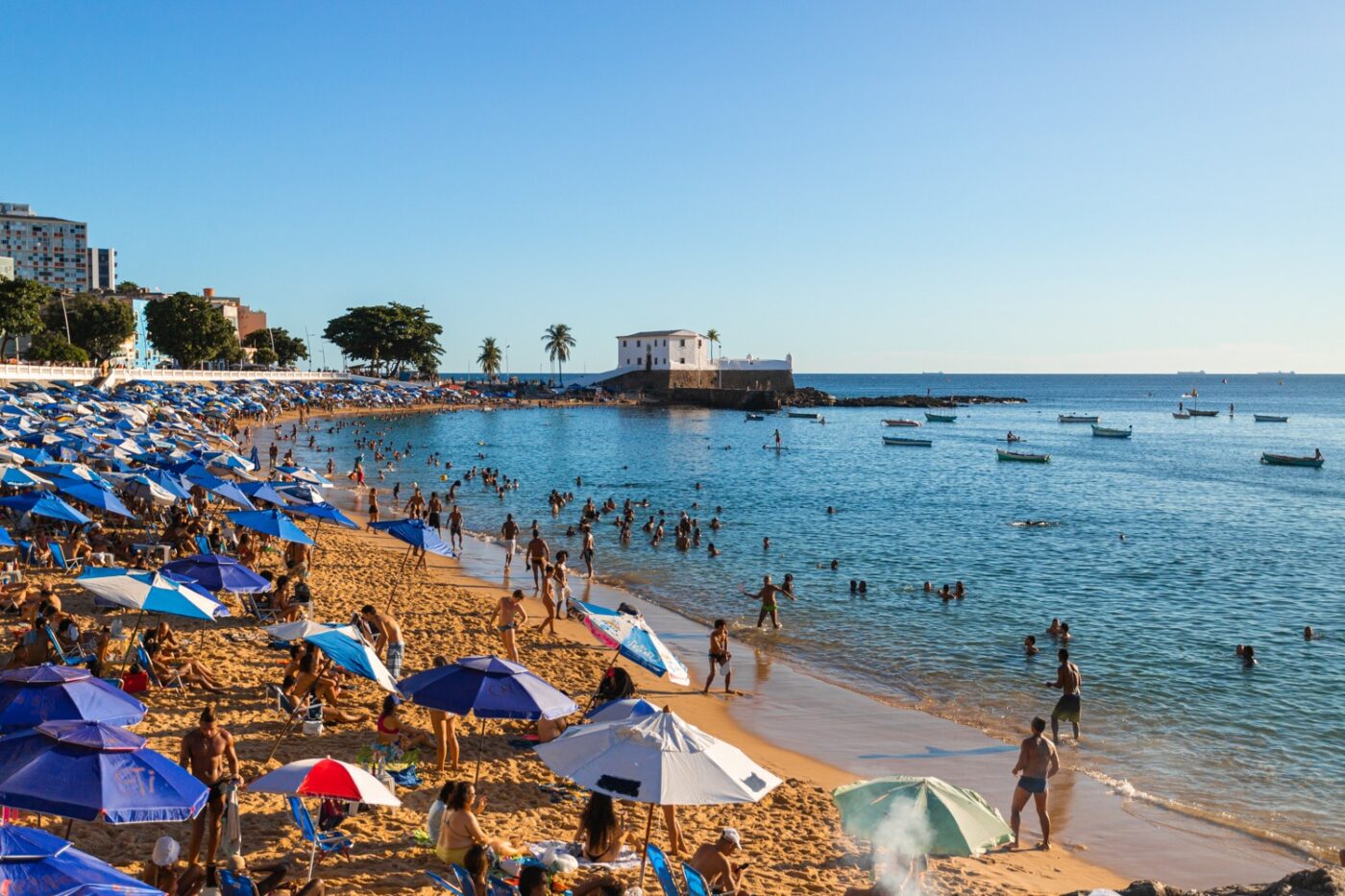 Porto da Barra terá área exclusiva para banhistas delimitada por boias a partir desta semana