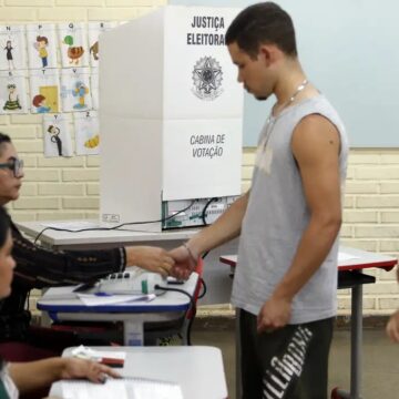Eleitorado jovem recua 22% em 16 anos no Brasil, aponta levantamento