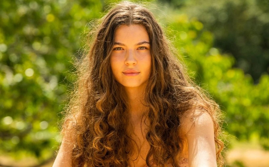 Alanis Guillen viverá vilã obcecada e criminosa em Paraíso Perdido, nova novela original do Globoplay