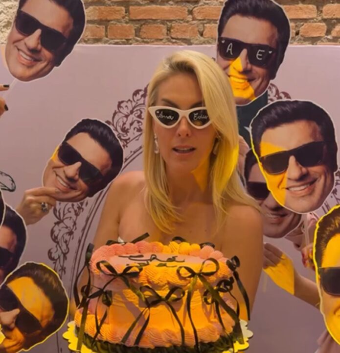 Ana Hickmann se diverte em chá de lingerie com amigas em São Paulo